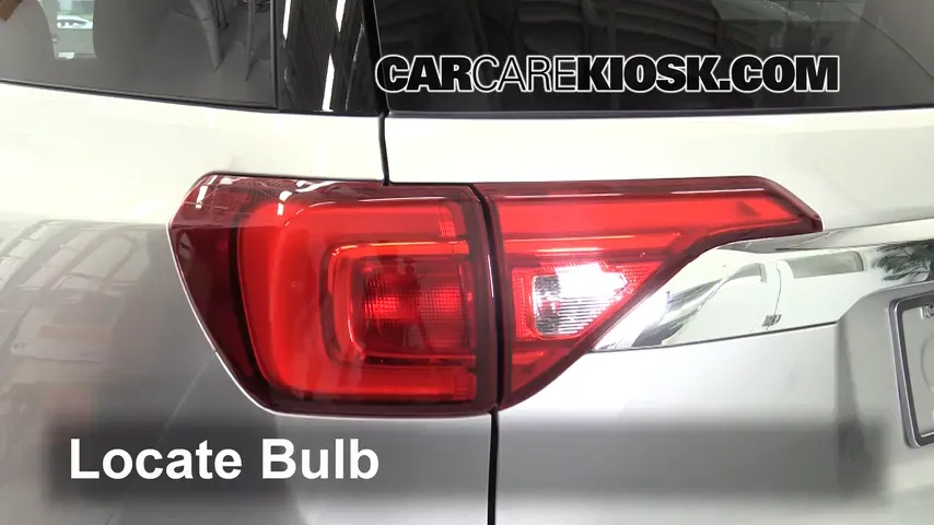 2017 GMC Acadia SLE 2.5L 4 Cyl. Luces Luz de reversa (reemplazar foco)